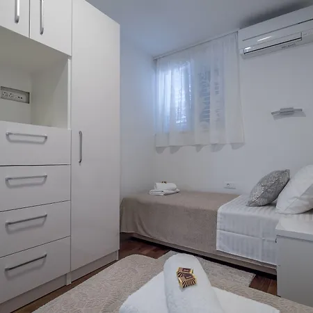 Drop In Luxury * Split