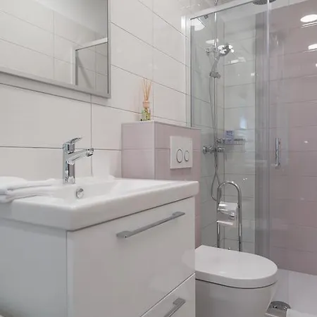 Drop In Luxury * Split