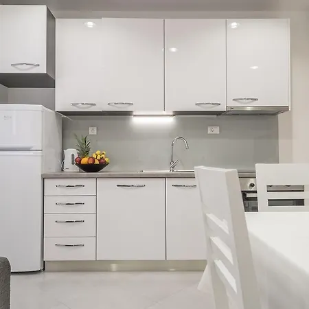 Drop In Luxury Apartment