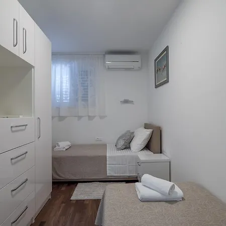 Drop In Luxury * Split