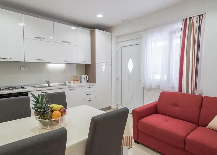 Drop In Luxury Apartment